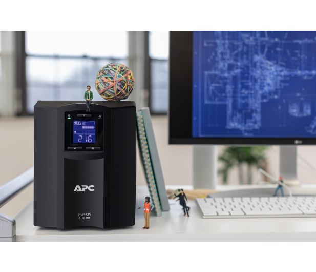 APC Smart-UPS (1000VA/600W, 8x IEC, AVR, LCD) - 545956 - zdjęcie 6